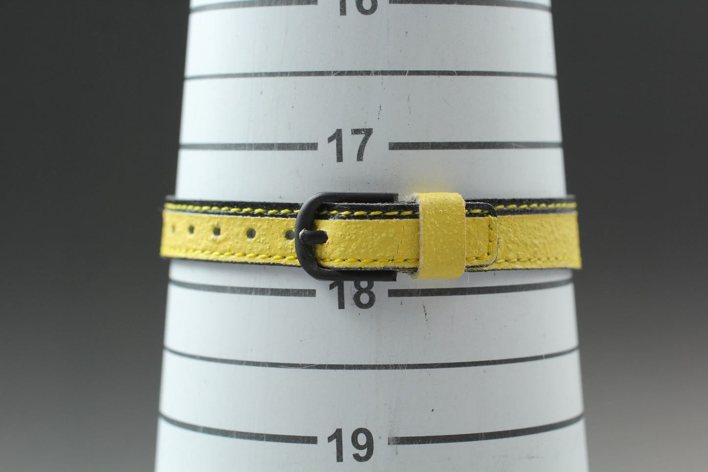 Rare 1996 [Nos w/ Tag] Seiko Alba V233-0320 Yellow Black Qz Ladies Watch JAPAN