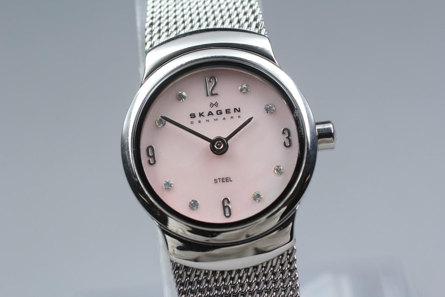 Near MINT Skagen J502XSSMP 8P Diamond Pink Shell Dial Steel Quartz JDM Watch
