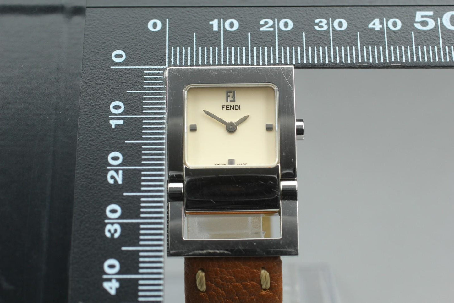 Exc+5 Vintage FENDI 5200L Cream Dial Brown Quartz 23mm Ladies Watch From JAPAN