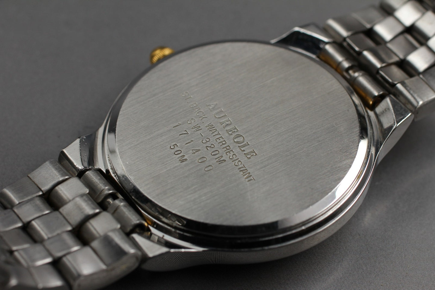 Near Mint Aureole sw-320m Gold Silver Two-Tone 50m 32mm Quartz Watch From Japan