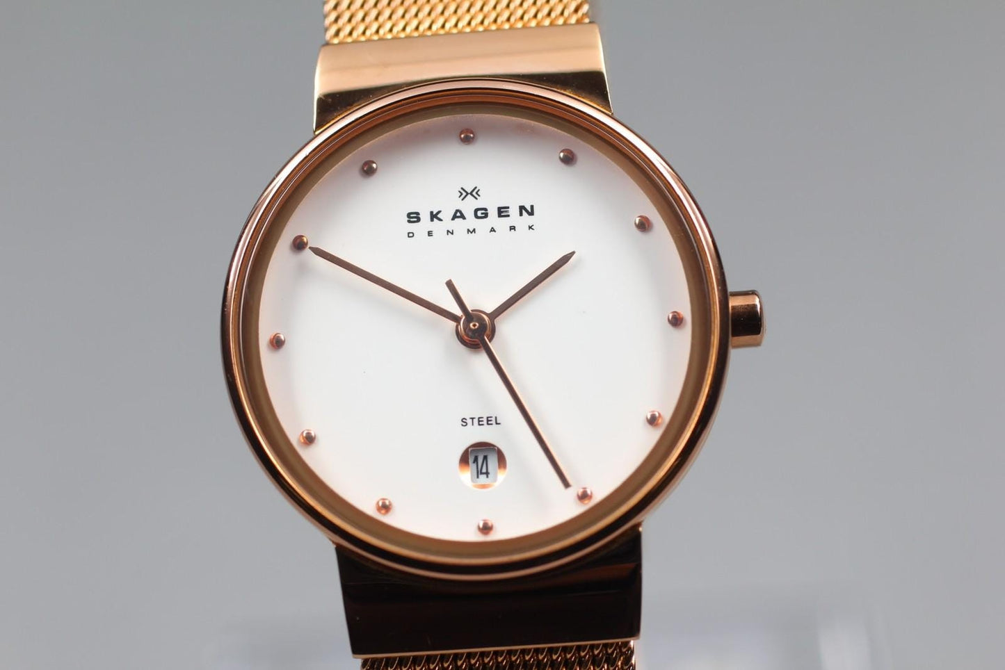 Near MINT Skagen J355SRR White Rose Gold JDM Quartz 26mm Ladies Watch From JAPAN
