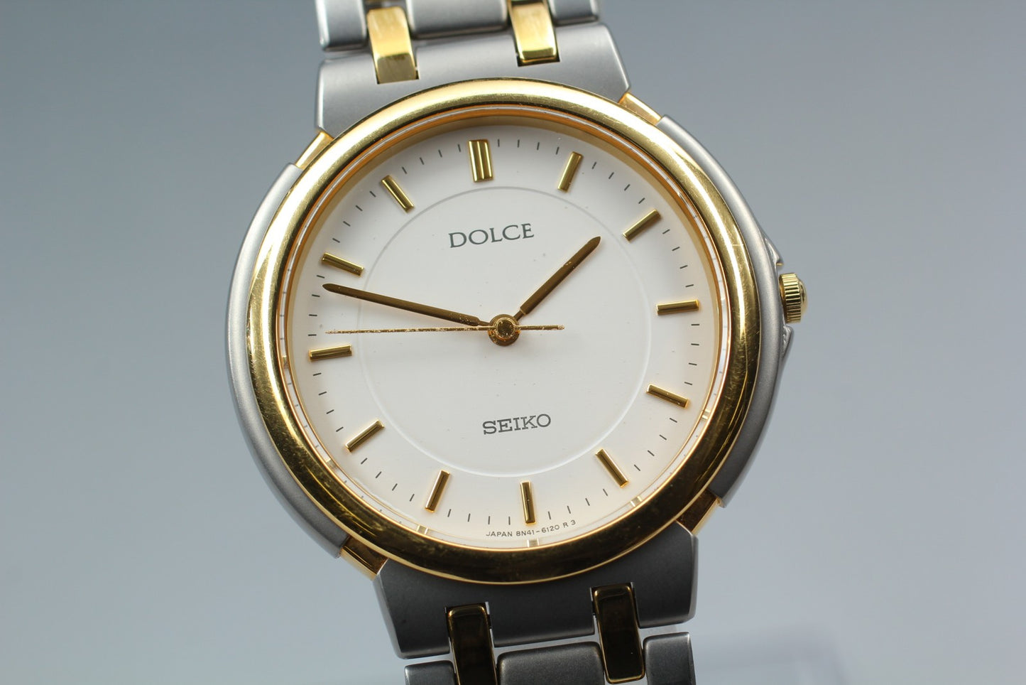 Vintage 1991 Near MINT SEIKO Dolce 8N41-6090 Titan Gold 34mm Quartz Watch JAPAN