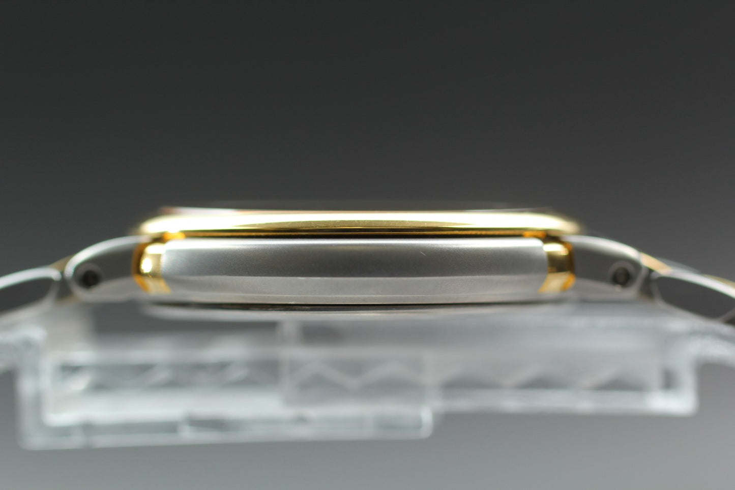 Vintage 1991 Near MINT SEIKO Dolce 8N41-6090 Titan Gold 34mm Quartz Watch JAPAN