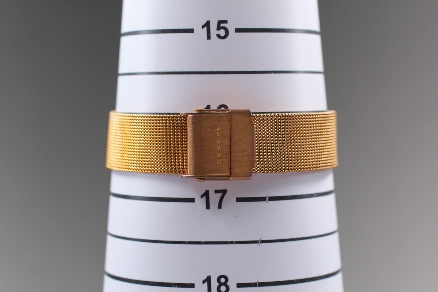 Near MINT Skagen J355SRR White Rose Gold JDM Quartz 26mm Ladies Watch From JAPAN