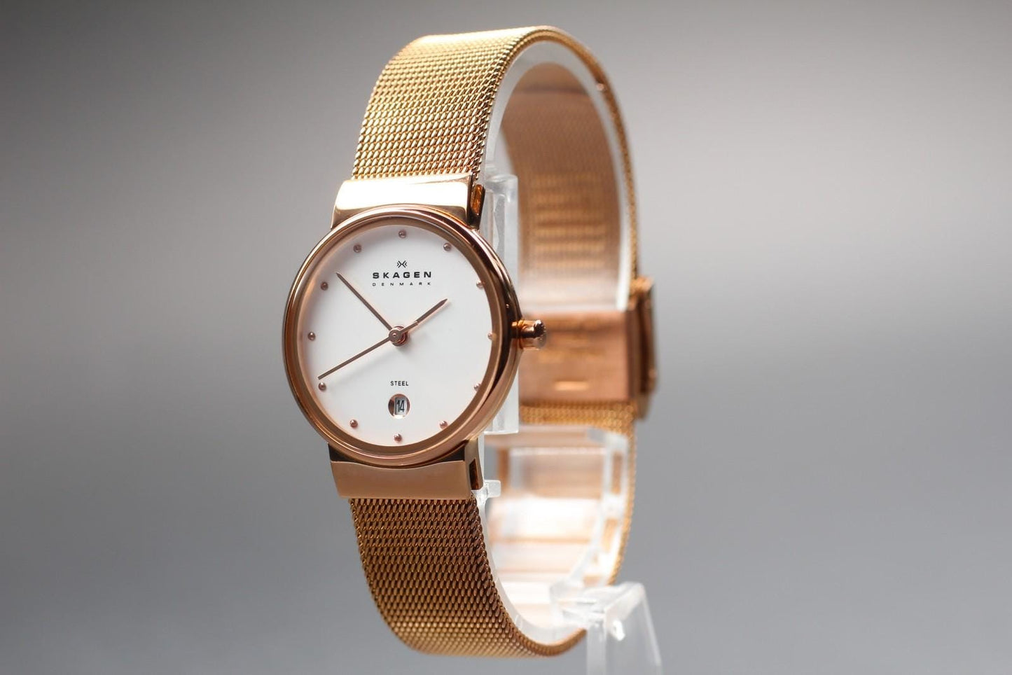 Near MINT Skagen J355SRR White Rose Gold JDM Quartz 26mm Ladies Watch From JAPAN