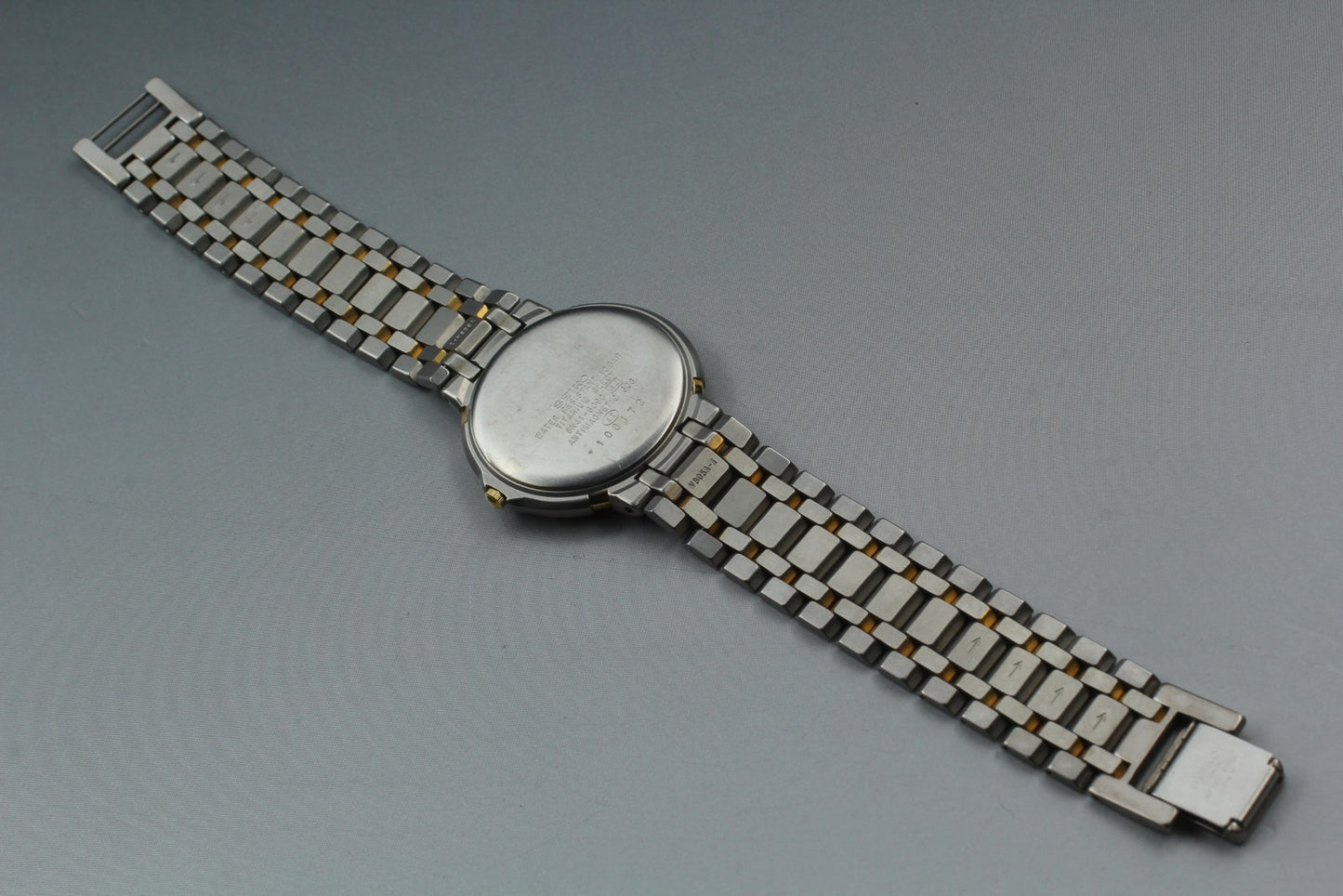 Vintage 1991 Near MINT SEIKO Dolce 8N41-6090 Titan Gold 34mm Quartz Watch JAPAN