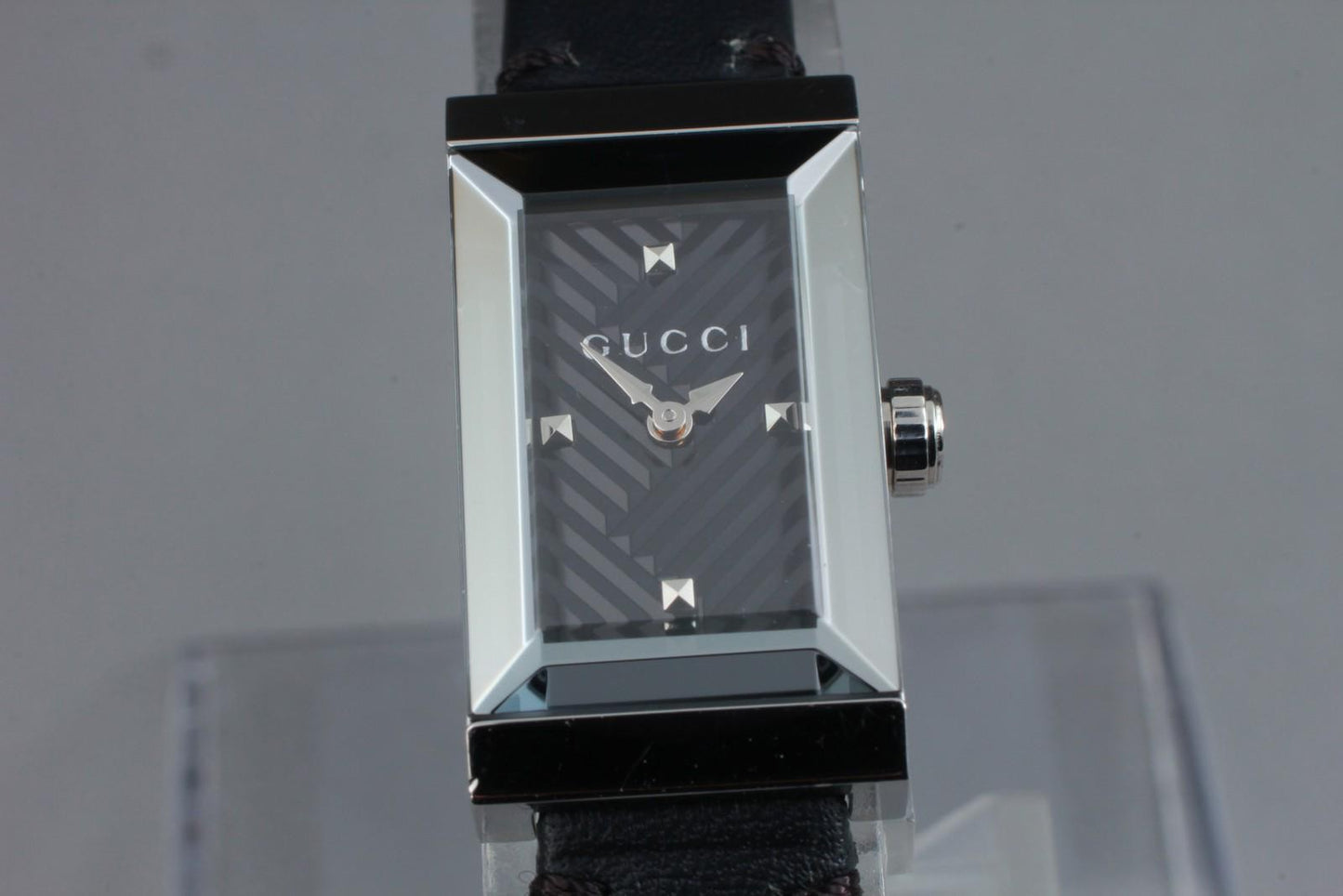Near MINT GUCCI G Frame YA147504 147.5 Black Square 14mm Quartz Ladies Watch