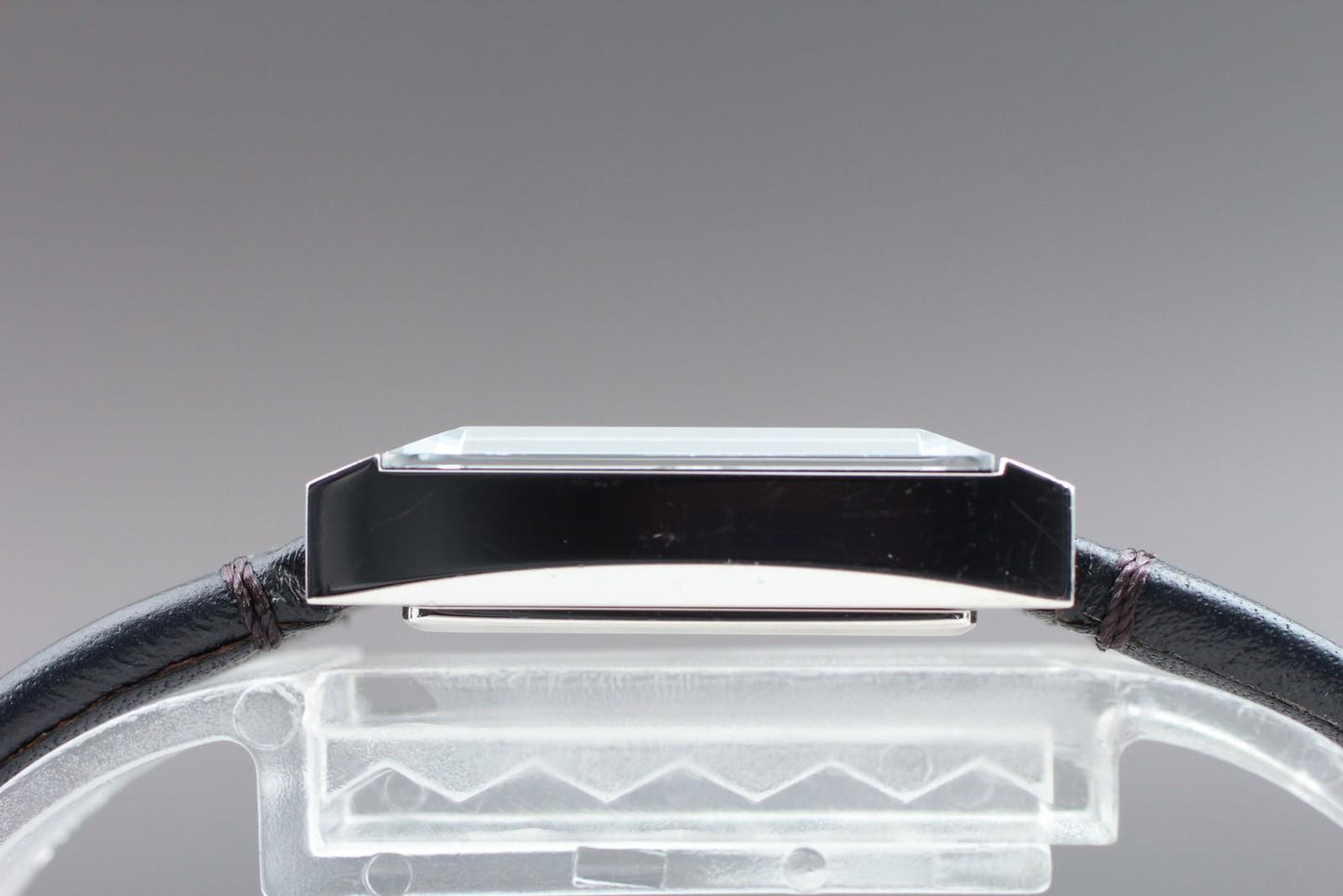 Near MINT GUCCI G Frame YA147504 147.5 Black Square 14mm Quartz Ladies Watch