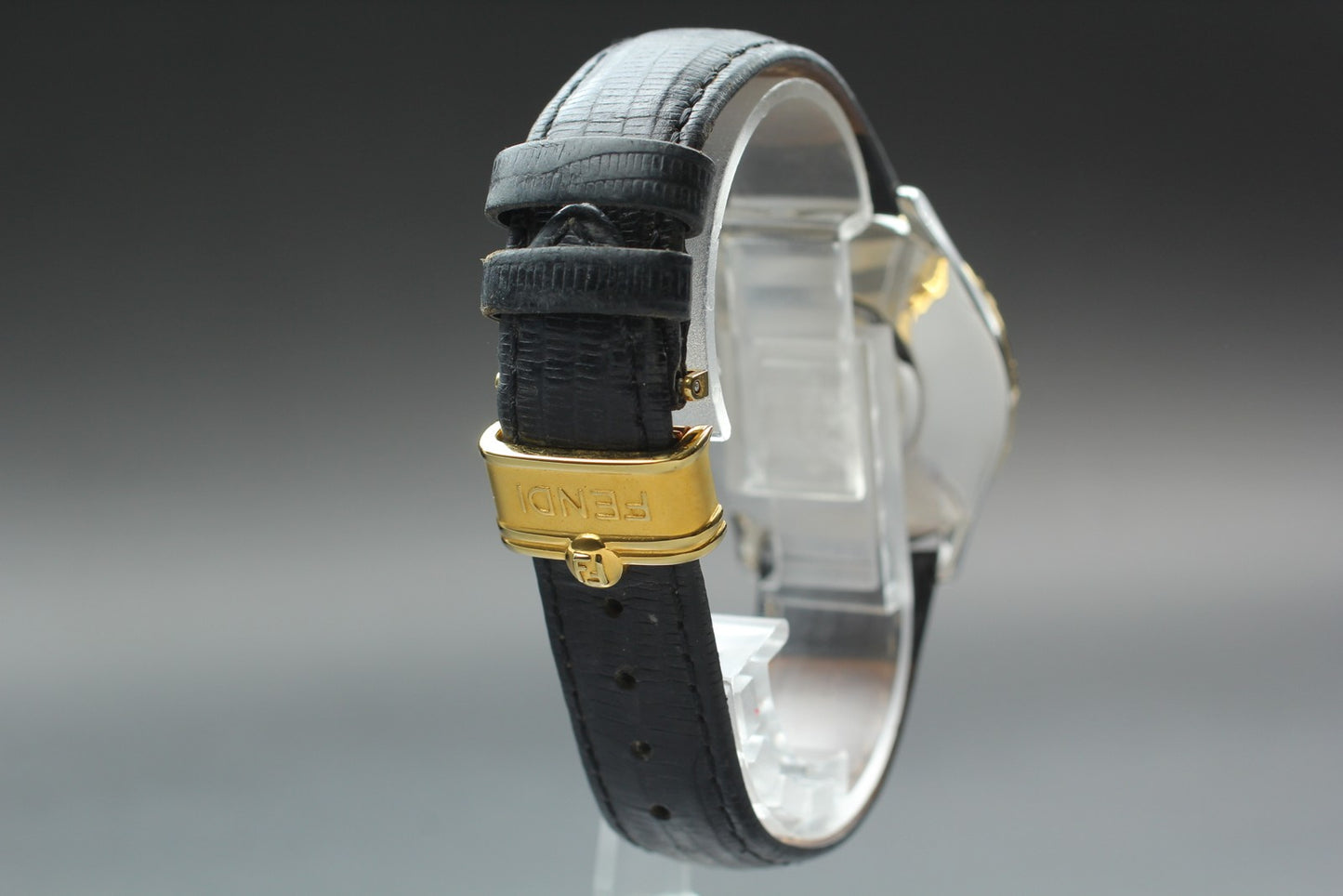 N MINT / New Battery* Fendi 2000G White Dial Gold Bezel 35mm Men's Watch JAPAN