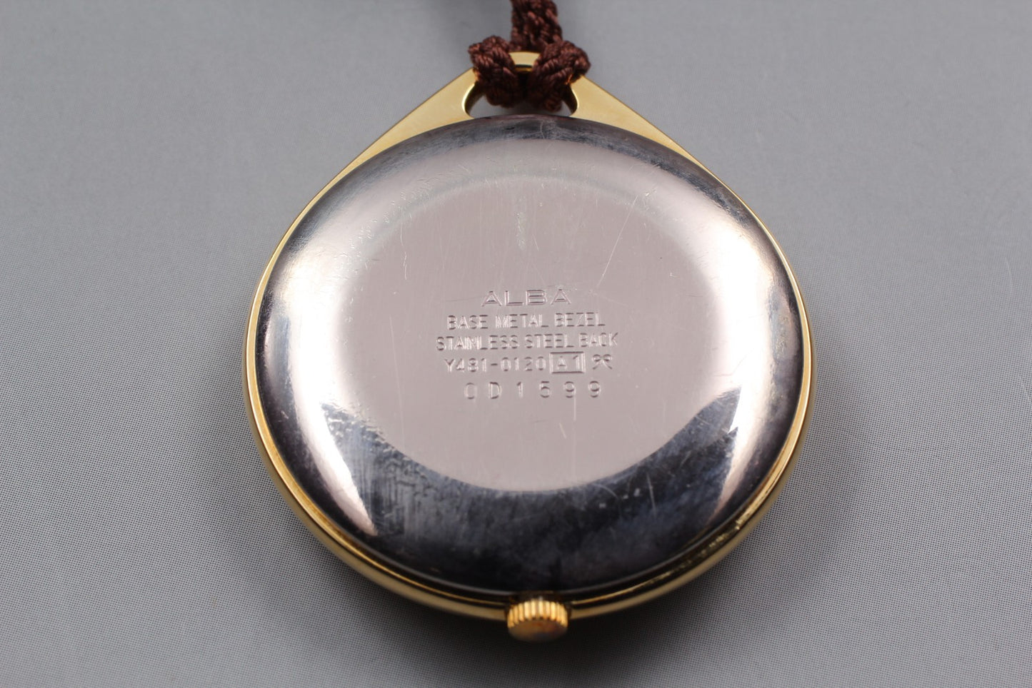 Near MINT Seiko Alba Y481-0120 Gold Arabic Open Face Qz 35mm Pocket Watch JAPAN
