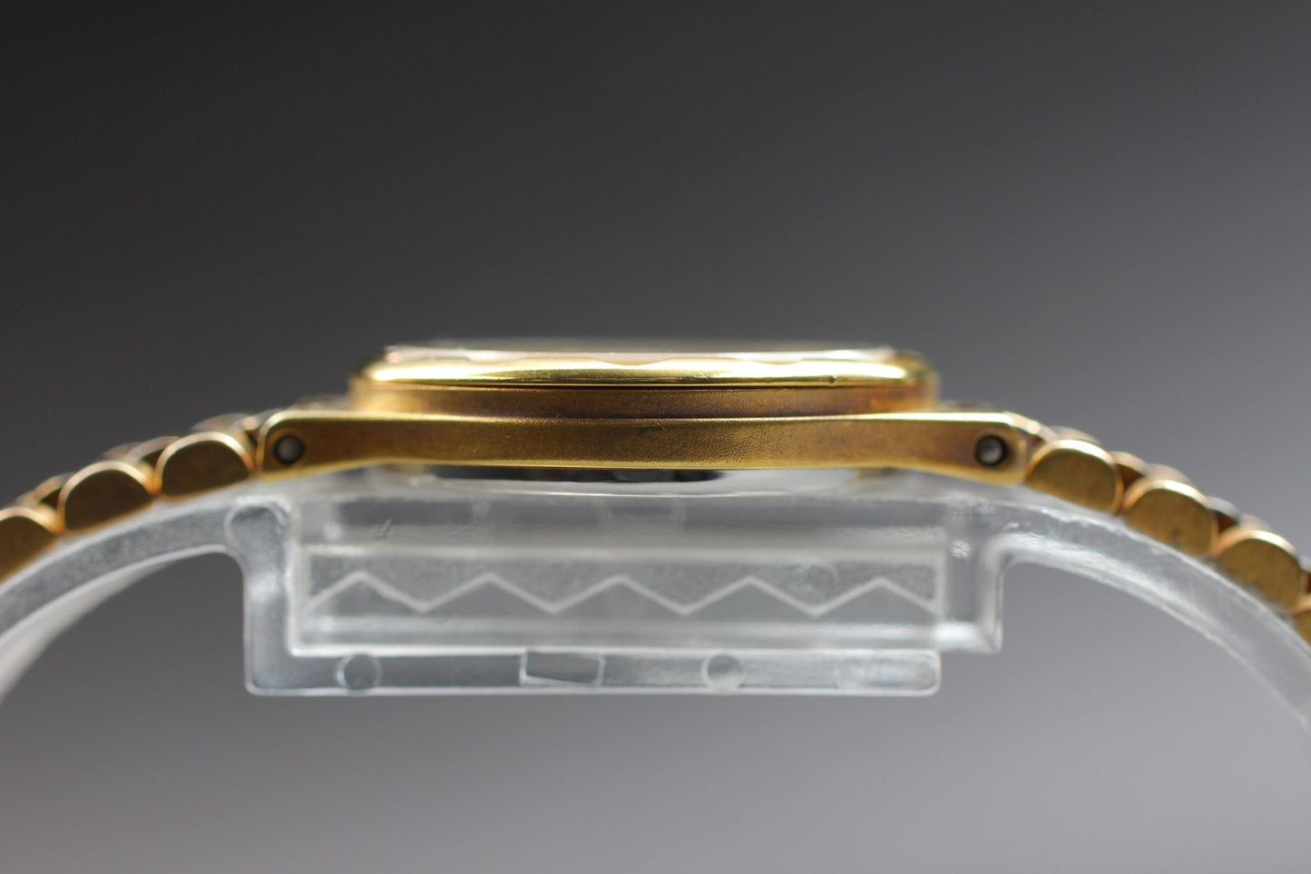 Exc+5 / New Batt* Vintage Bulova 9063-5020 Gold 25mm Quartz Ladies Watch JAPAN