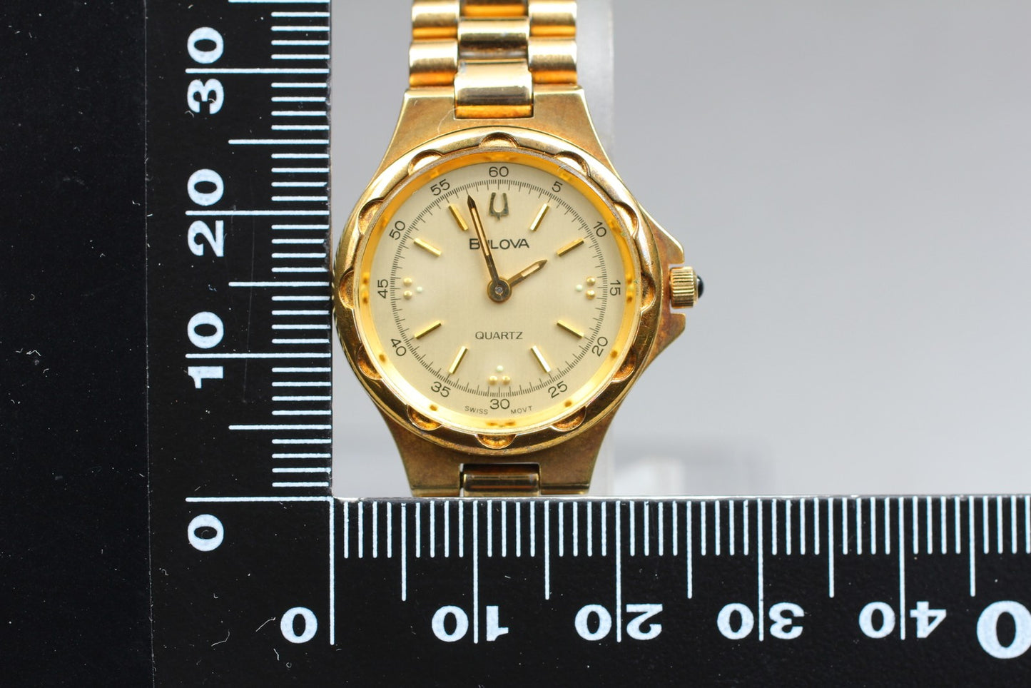 Exc+5 / New Batt* Vintage Bulova 9063-5020 Gold 25mm Quartz Ladies Watch JAPAN