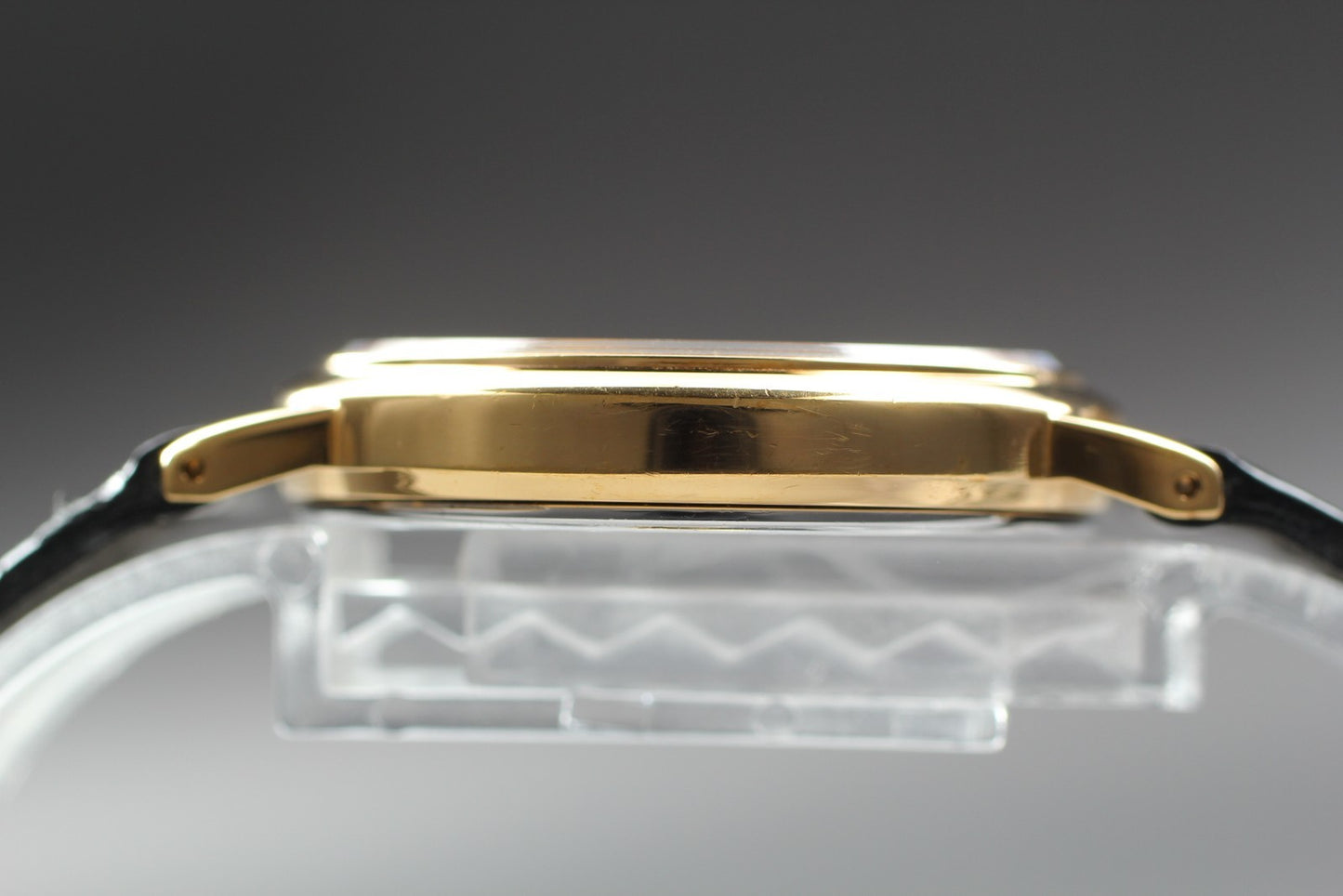 Near MINT Vintage SEIKO Rotary 100 Years 7N01-6890 Gold Quartz 32mm Men's Watch