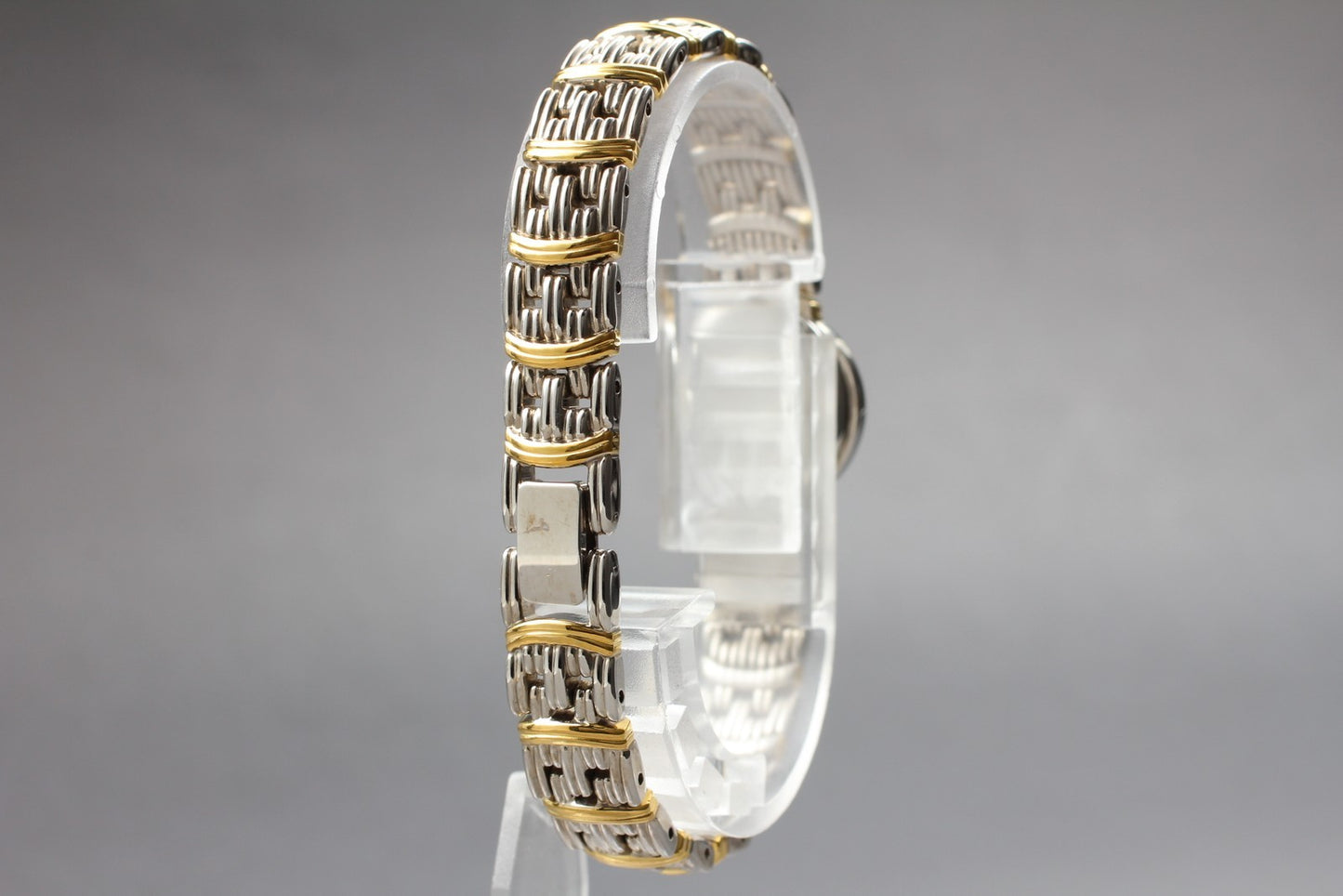 Near MINT* Vintage Citizen 5930-S72242 Black Two-Tone Bracelet Qz Ladies Watch