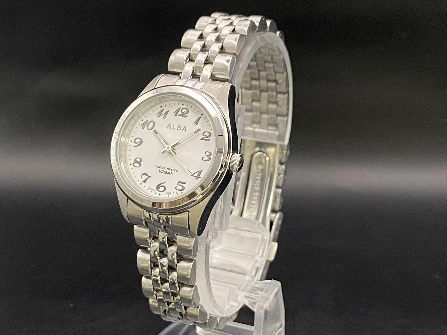 NOS w/ Tag* Seiko Alba V501-0EM0 White Silver Quartz 26mm Ladies Watch JAPAN
