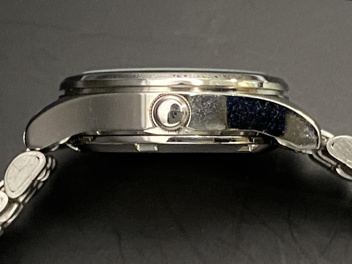 NOS w/ Tag* Seiko Alba V501-0EM0 White Silver Quartz 26mm Ladies Watch JAPAN