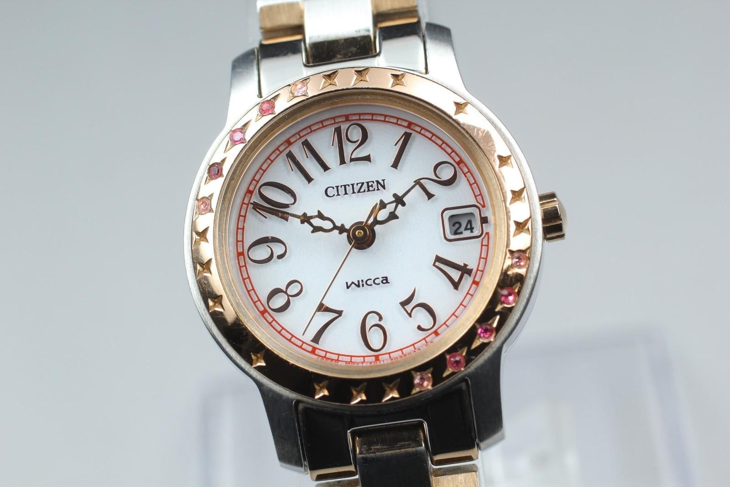 Near MINT CITIZEN Wicca E011-S064490 White Gold 25mm Solar Quartz Ladies Watch