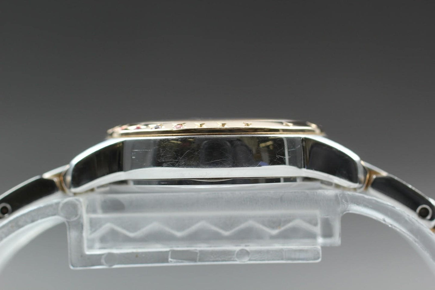 Near MINT CITIZEN Wicca E011-S064490 White Gold 25mm Solar Quartz Ladies Watch