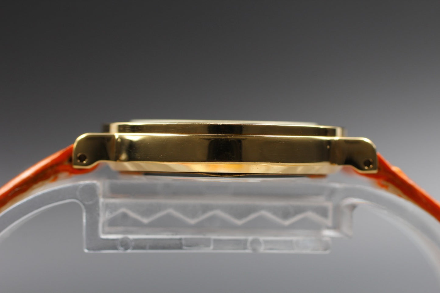 Near MINT Vintage SEIKO Alba Aries Dial V401-0170 Gold 27mm Quartz Ladies Watc