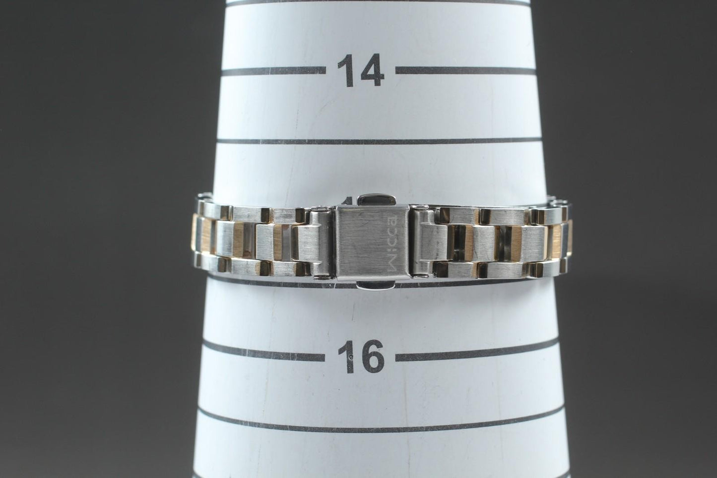 Near MINT CITIZEN Wicca E011-S064490 White Gold 25mm Solar Quartz Ladies Watch
