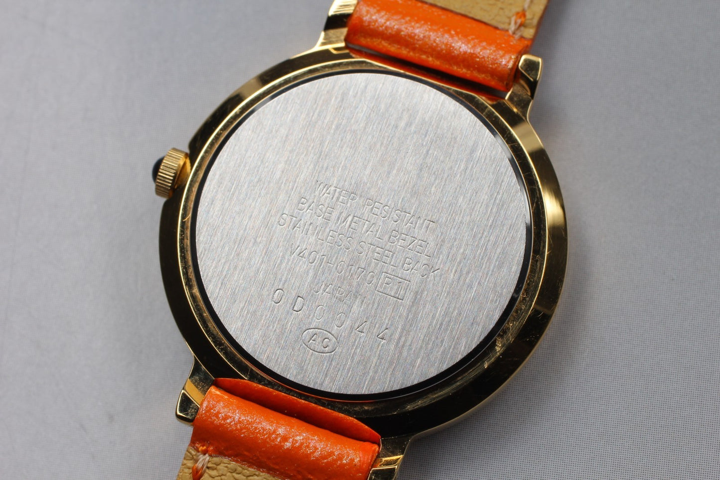 Near MINT Vintage SEIKO Alba Aries Dial V401-0170 Gold 27mm Quartz Ladies Watc
