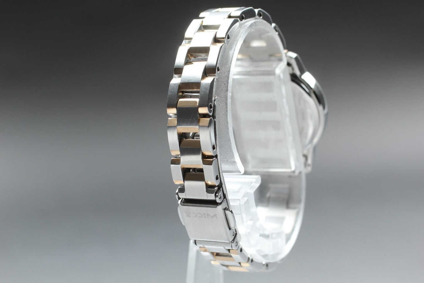 Near MINT CITIZEN Wicca E011-S064490 White Gold 25mm Solar Quartz Ladies Watch