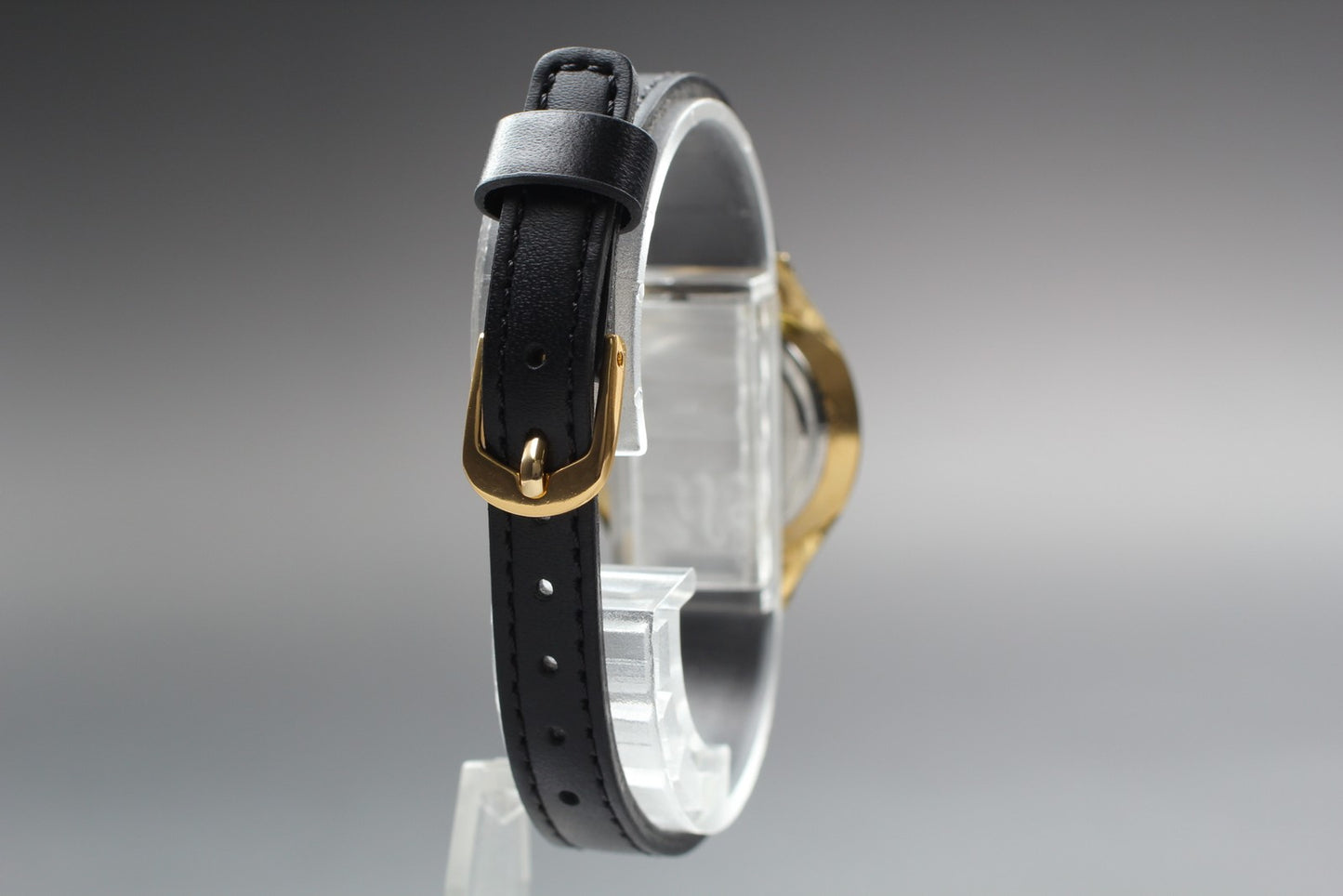 Vintage 1977 [Near MINT] SEIKO 2220-0320 26mm Manual Ladies Watch From JAPAN