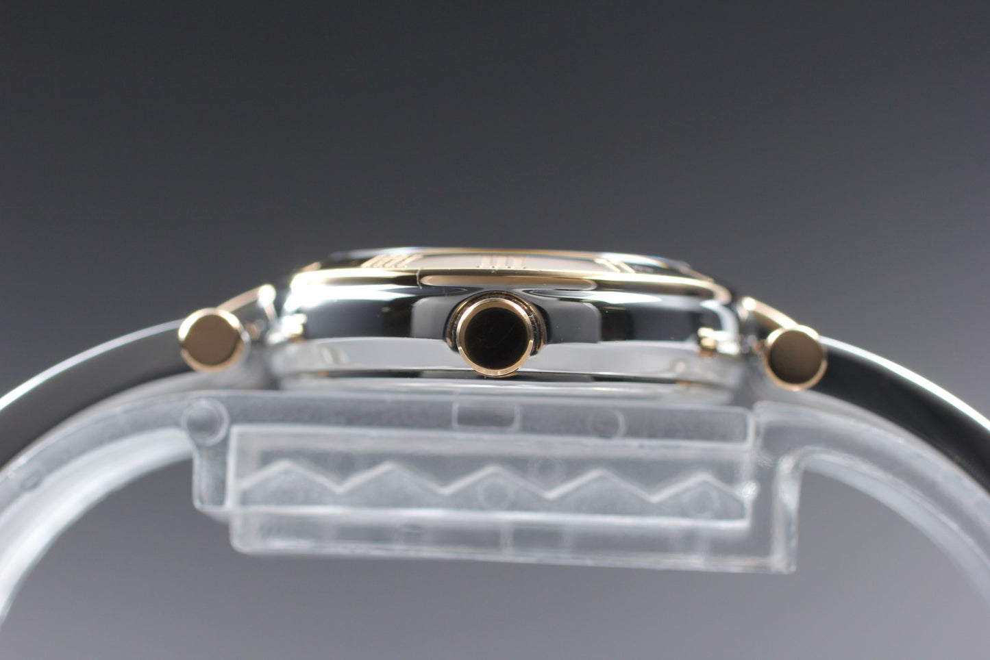 Near MINT CITIZEN Wicca E031-S057281 Gold Roman Bezel Pink Solar Ladies Watch
