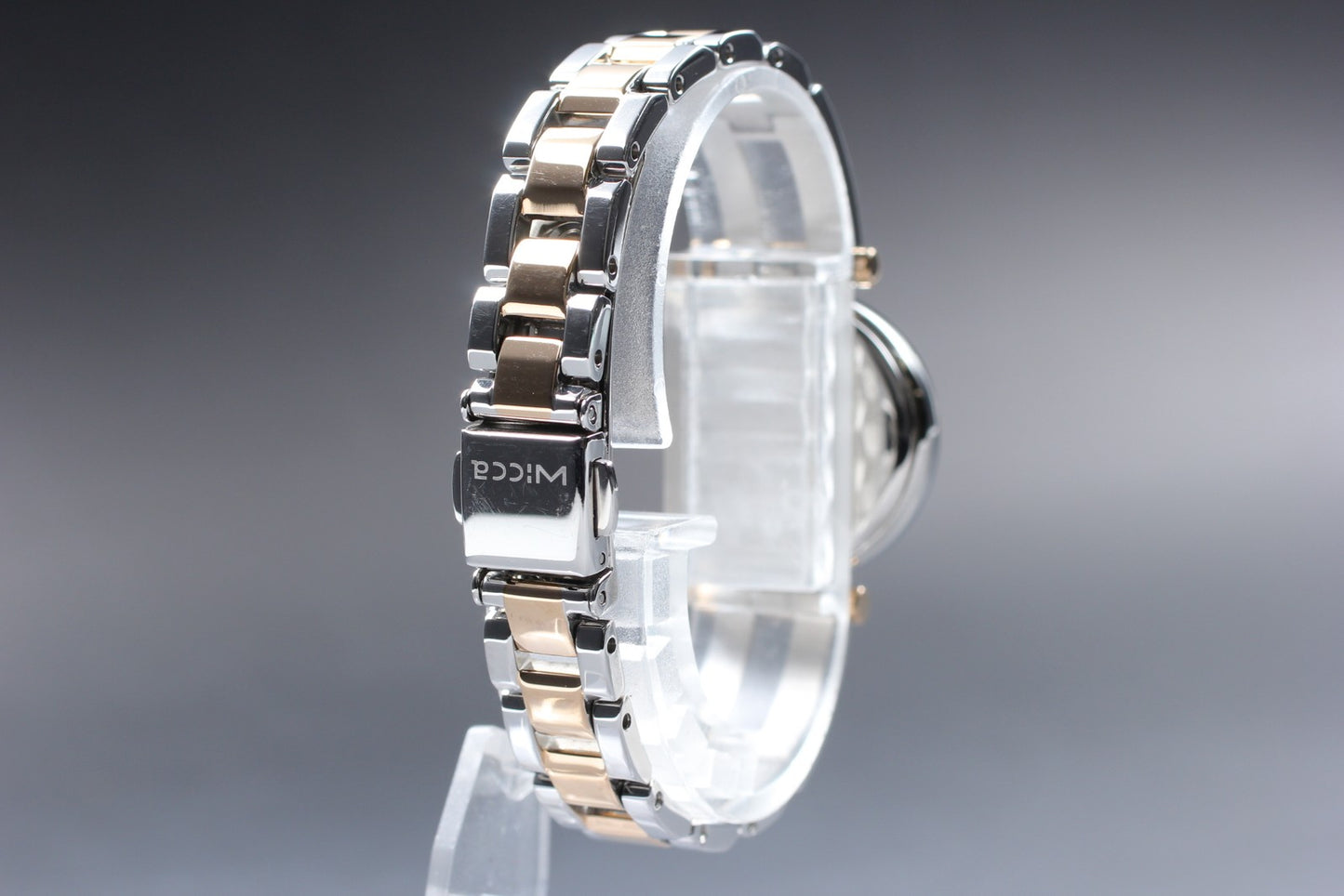 Near MINT CITIZEN Wicca E031-S057281 Gold Roman Bezel Pink Solar Ladies Watch