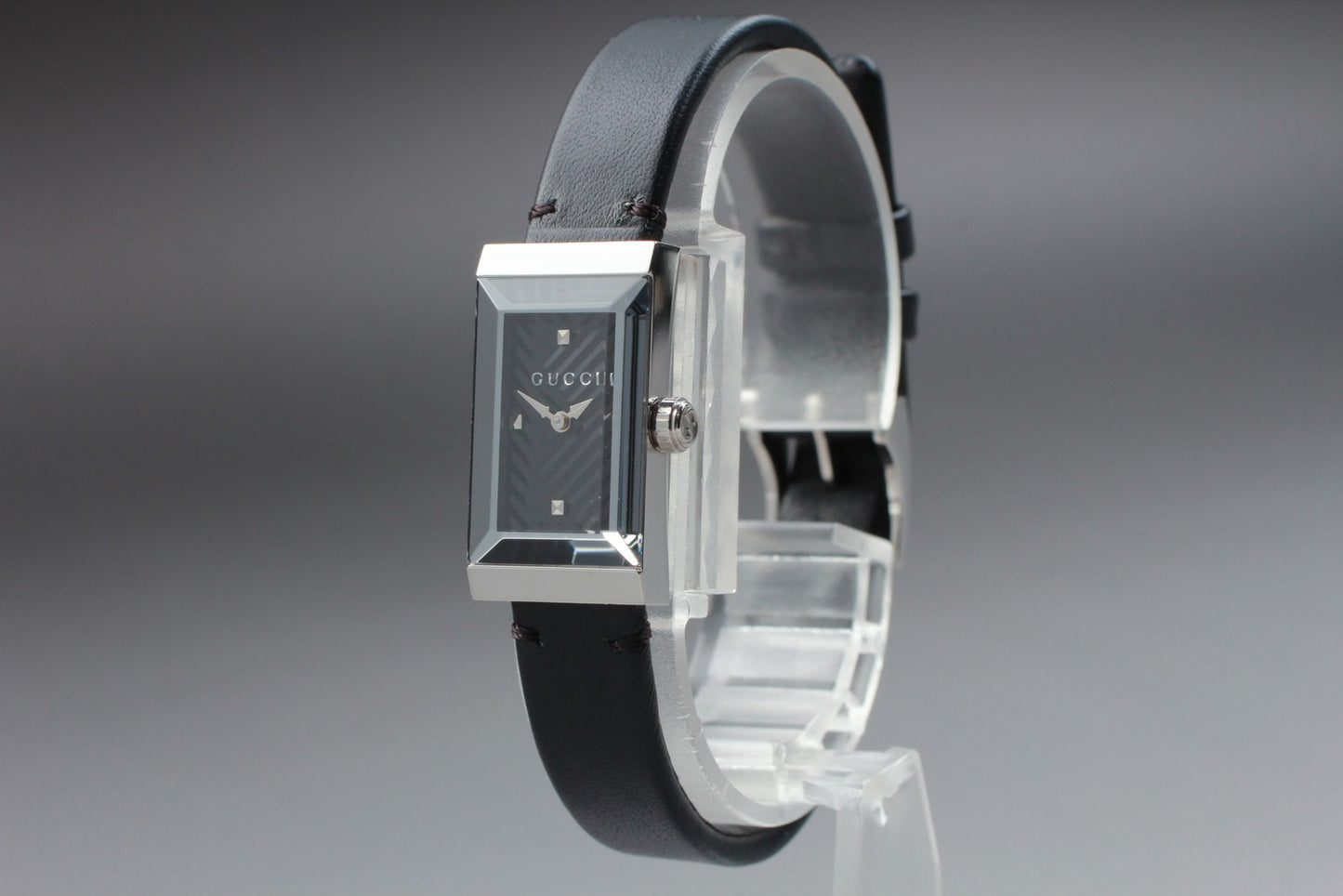 Near MINT GUCCI G Frame YA147504 147.5 Black Square 14mm Quartz Ladies Watch