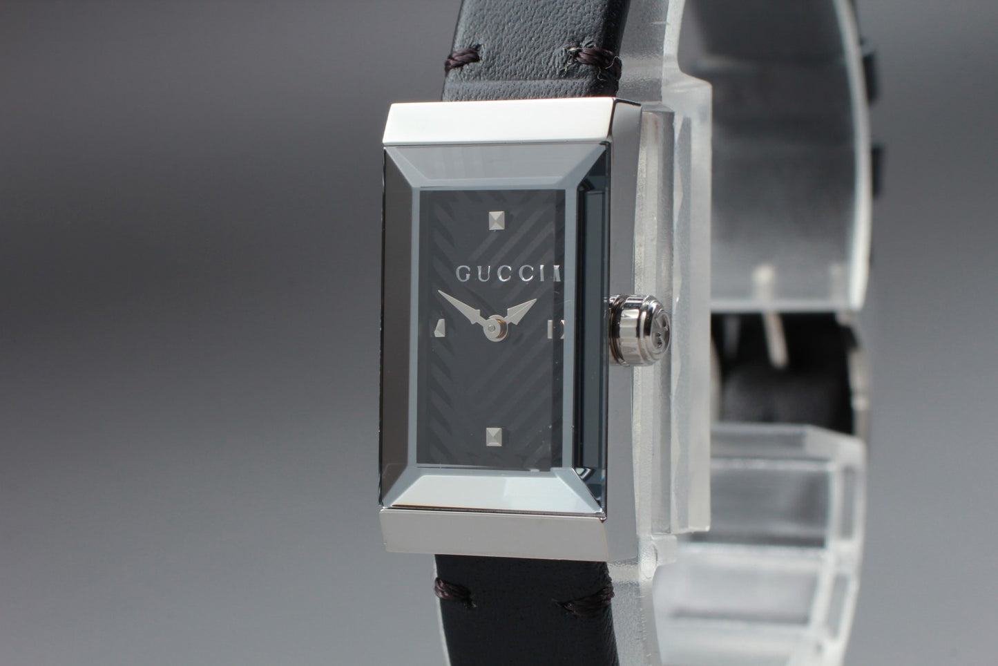 Near MINT GUCCI G Frame YA147504 147.5 Black Square 14mm Quartz Ladies Watch