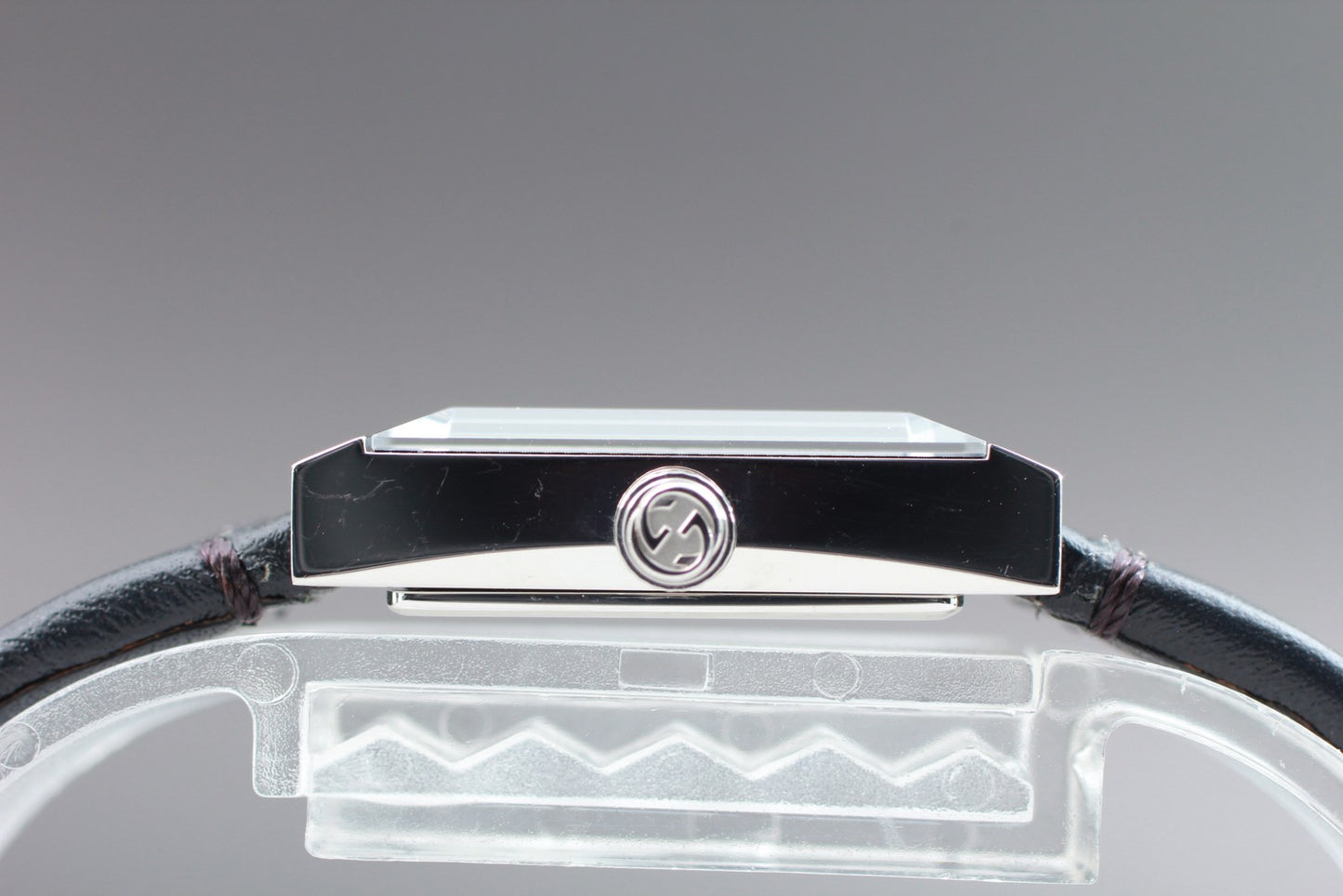 Near MINT GUCCI G Frame YA147504 147.5 Black Square 14mm Quartz Ladies Watch