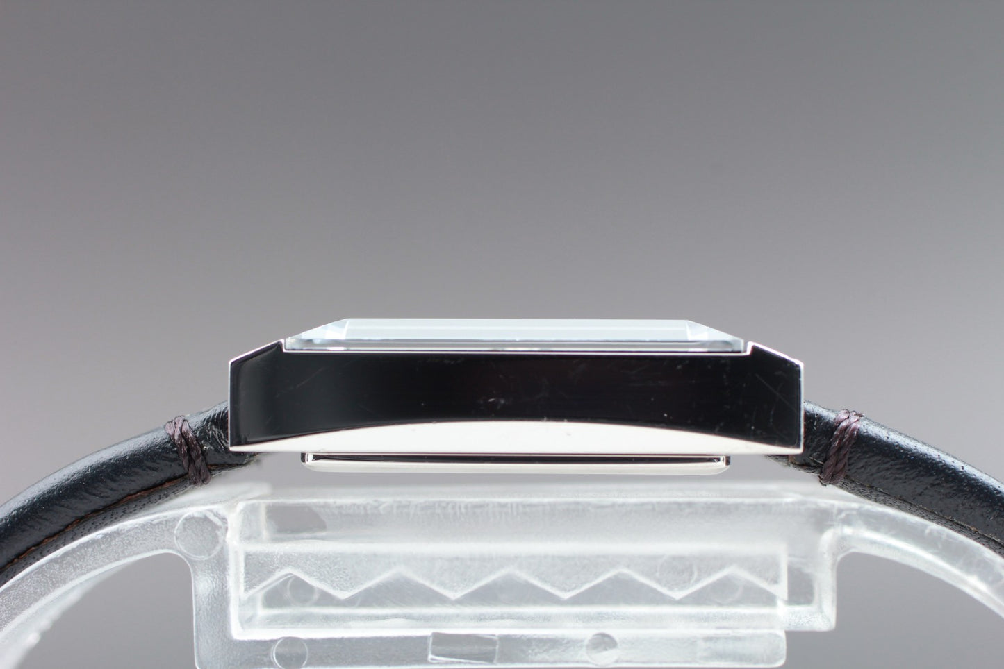 Near MINT GUCCI G Frame YA147504 147.5 Black Square 14mm Quartz Ladies Watch