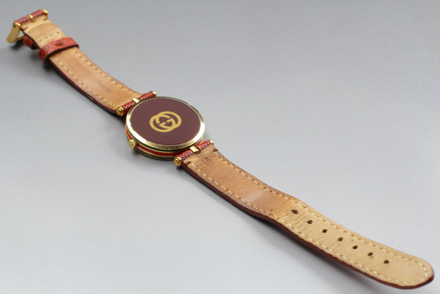 Vintage [Near MINT] GUCCI 2000M Red Dial Sherry Line Quartz 30mm Watch JAPAN