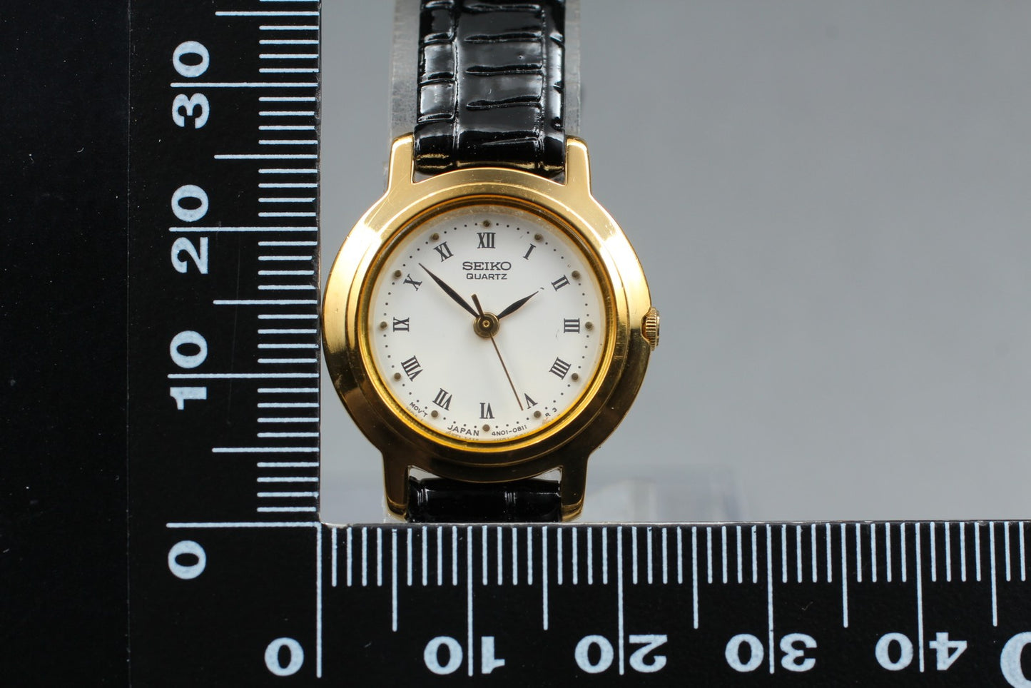 New Battery [Near MINT] SEIKO 4N01-0441 Roman White Gold Quartz Ladies Watch