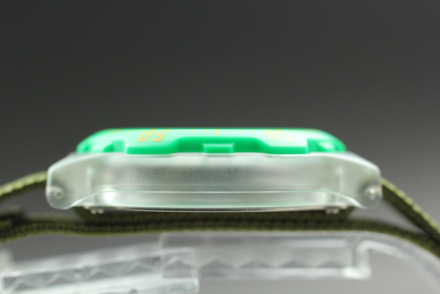 Vintage 1995 Seiko Alba Men's Watch: Green Bezel, Mint Condition w/Tag JAPAN