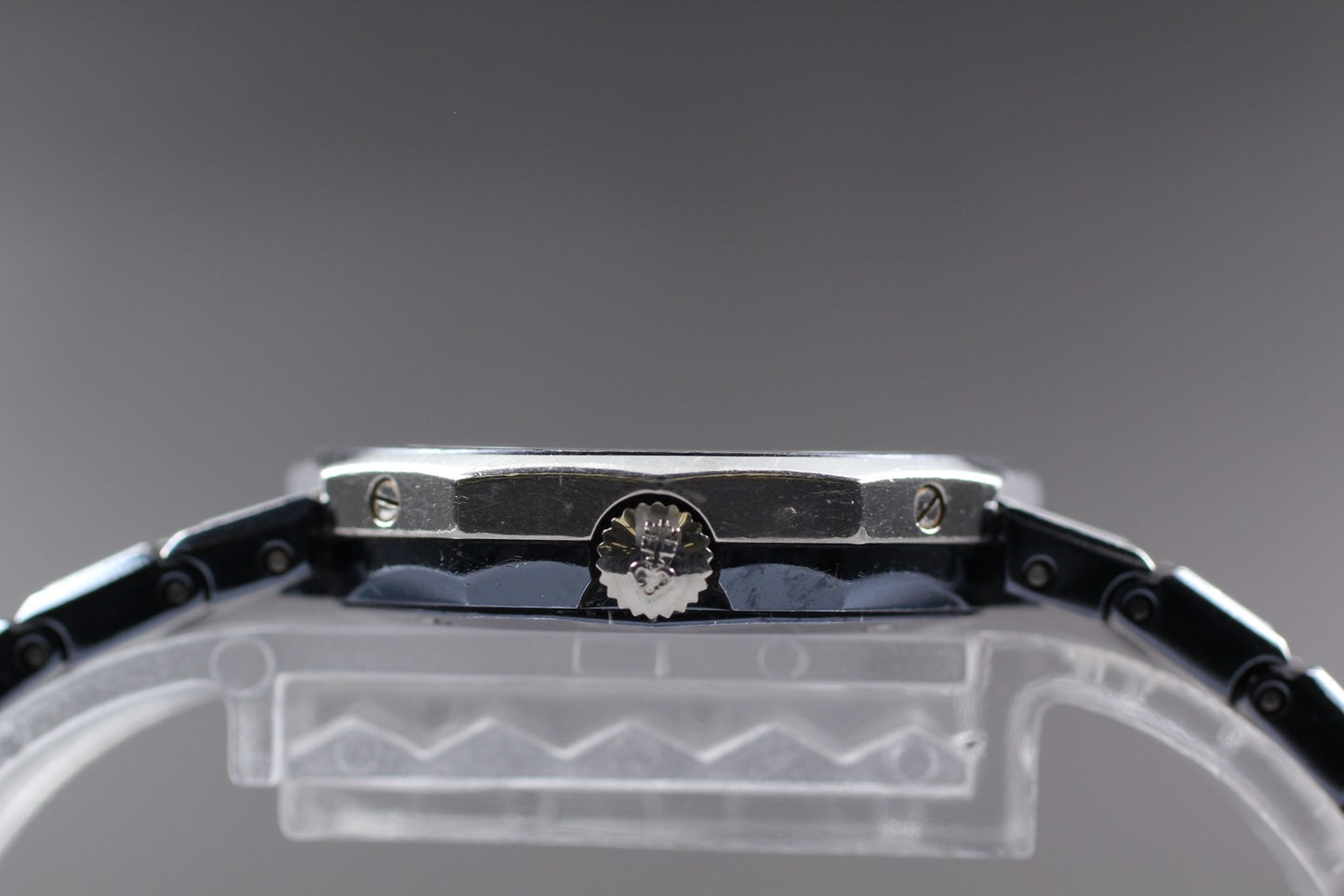 Near MINT CORUM Admiral's Cup 39.610.30 V050 Navy Quartz Ladies Watch From JAPAN