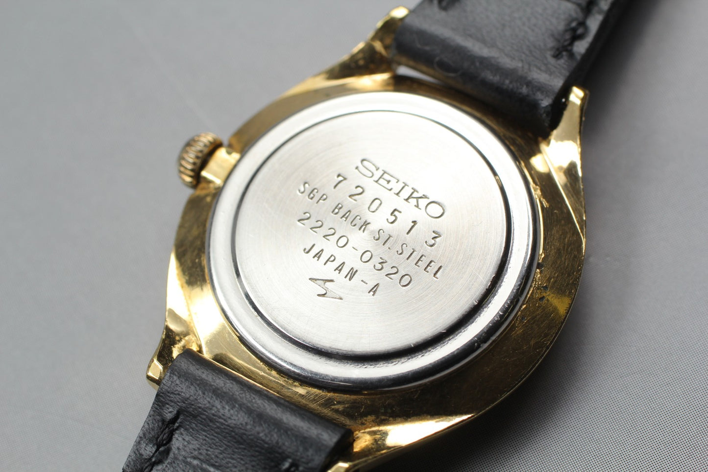 Vintage 1977 [Near MINT] SEIKO 2220-0320 26mm Manual Ladies Watch From JAPAN