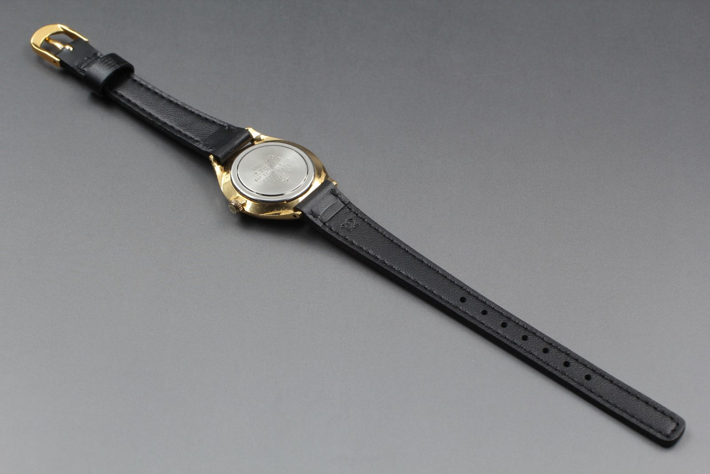 Vintage 1977 [Near MINT] SEIKO 2220-0320 26mm Manual Ladies Watch From JAPAN