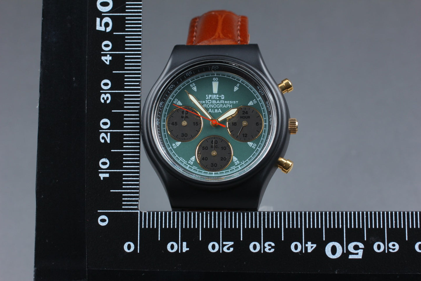 MINT w/ Tag SEIKO Alba Spire-G V654-6030 Chronograph Quartz 37mm Men's Watch\