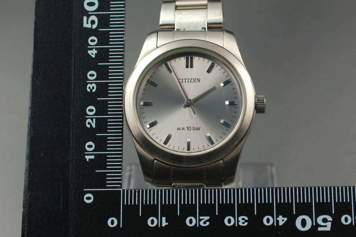 Exc+5 w/ Box Paper Citizen 1032-S75560 Silver 36mm Quartz Men's Watch From JAPAN