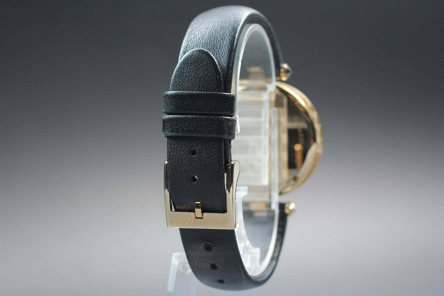 Near MINT Gucci Diamantissima YA141505 MOP Dial Gold Quartz 32mm Ladies Watch