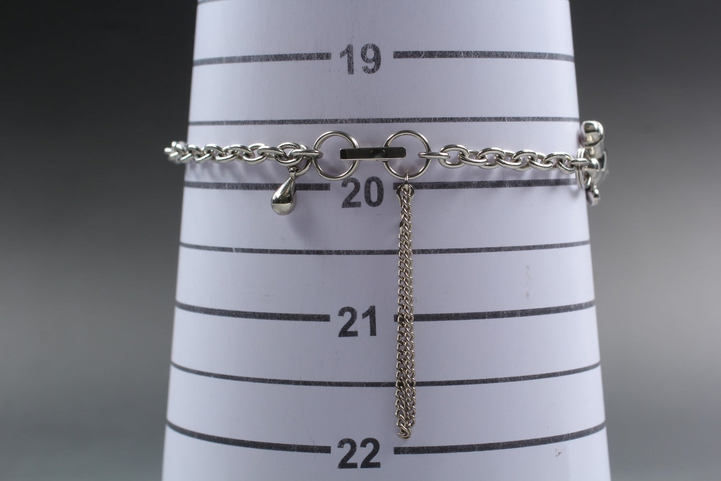 NOS [N MINT w/ Tag] Citizen Fill 3220-L07780 Bears Bracelet Quartz Ladies Watch