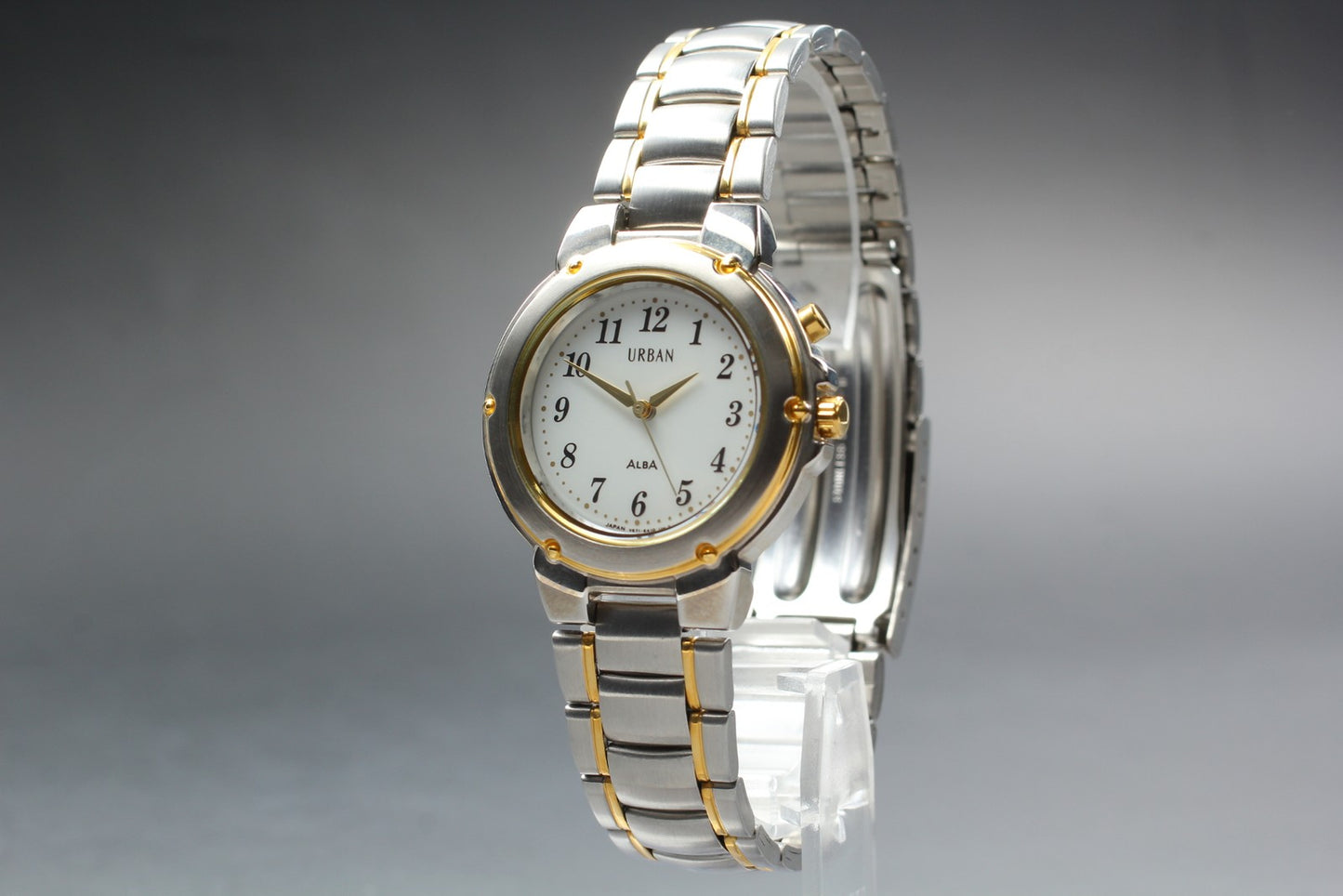 MINT w/ Tag Seiko Alba V671-6A10 Gold Silver Quartz 34mm Men's Watch From JAPAN