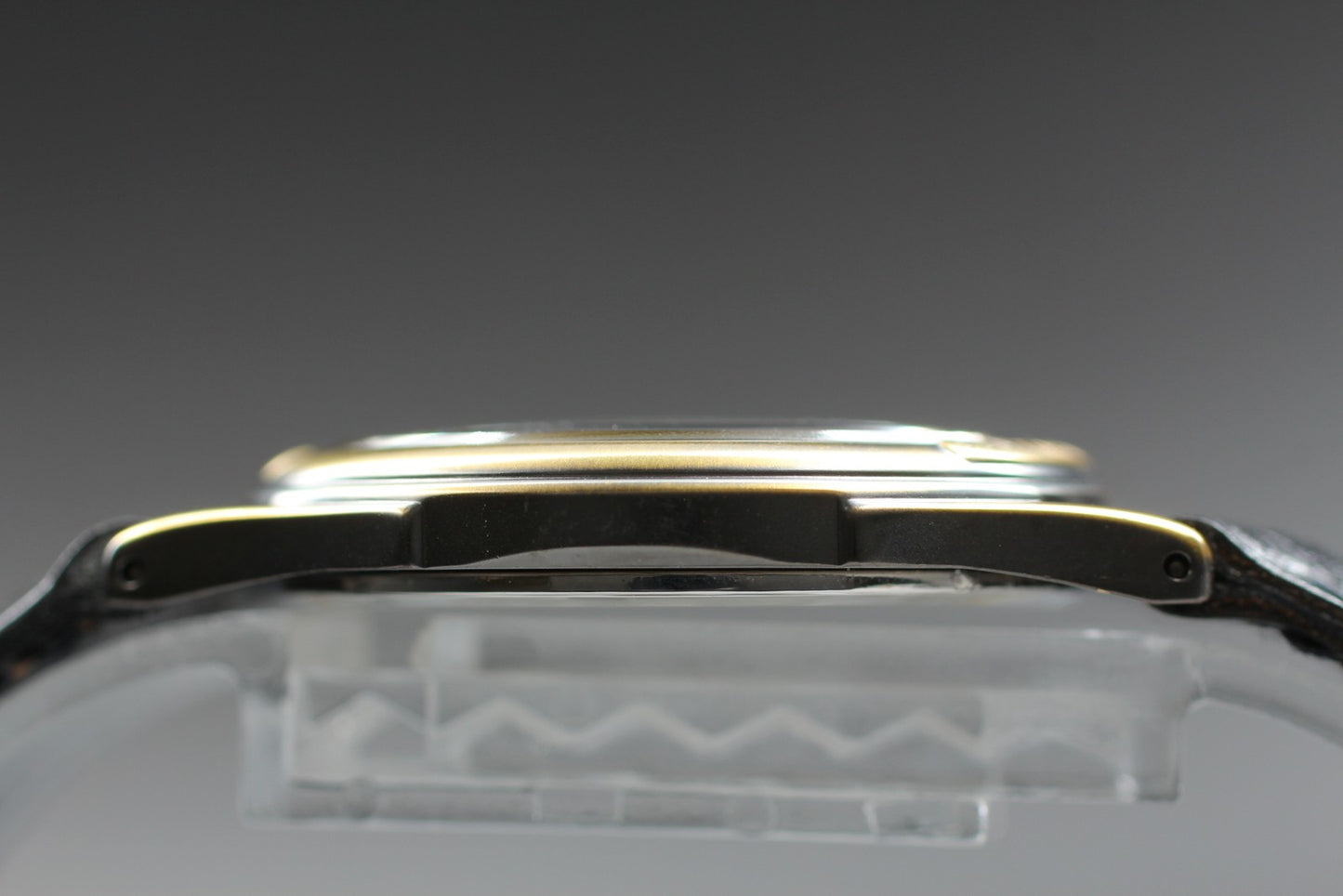 Near MINT w/ Tag Orient You C75291-50 Roman White Gold Quartz 32mm Men's Watch