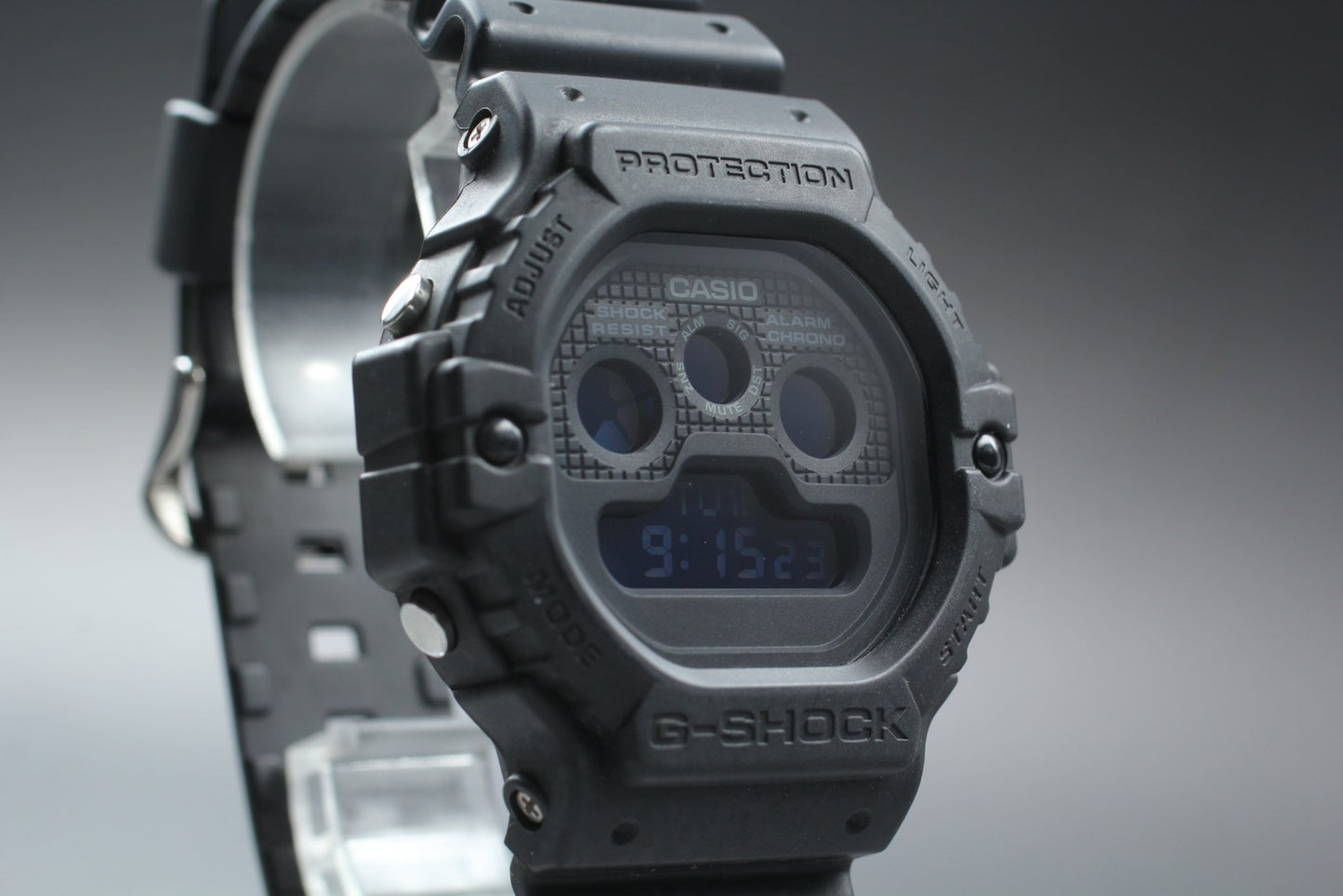 Near MINT Casio G-Shock DW-5900BB Alarm Chrono 46mm Men's Digital Watch JAPAN