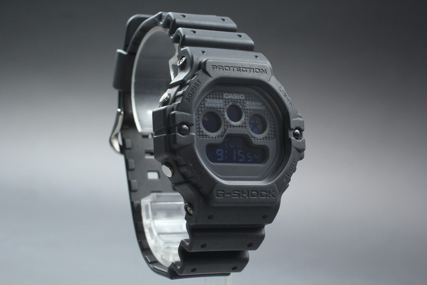 Near MINT Casio G-Shock DW-5900BB Alarm Chrono 46mm Men's Digital Watch JAPAN