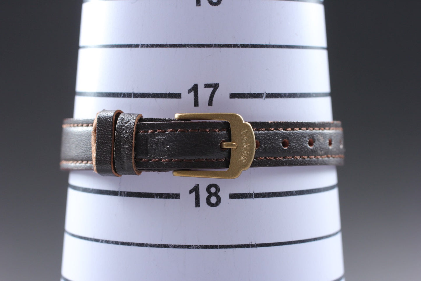 MINT w/ Tag Citizen Club Lamer 2951-296273 White Quartz 24mm Ladies Watch JAPAN