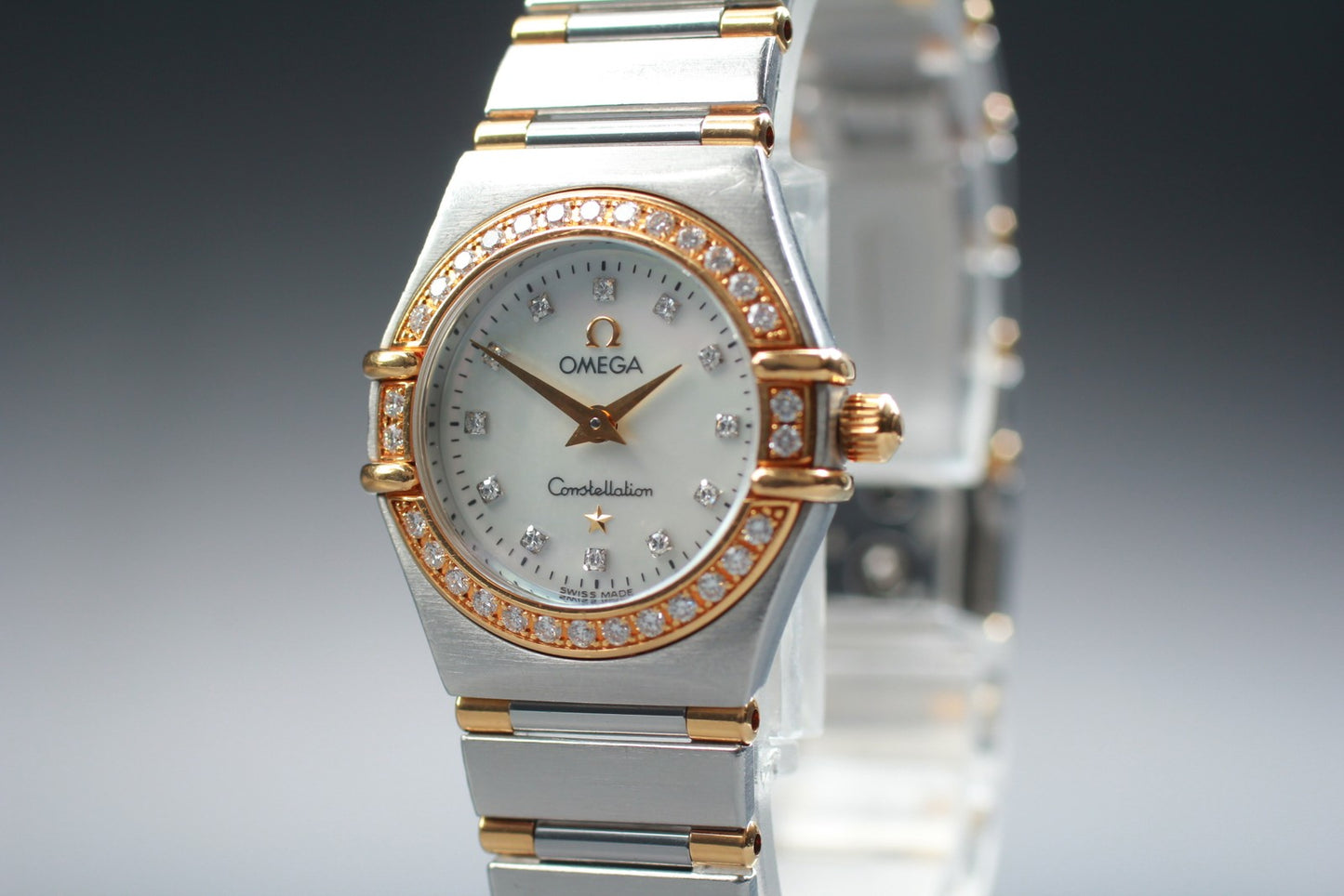 OMEGA Constellation Mini 1267.70 Diamond MOP Half Bar Quartz 22mm Ladies Watch
