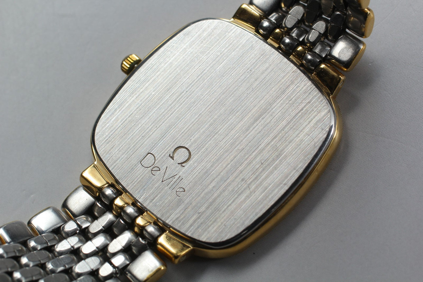 1989 Near MINT OMEGA De Ville 395.0877.2 Cal.1378 Square Quartz 30mm Men's Watch